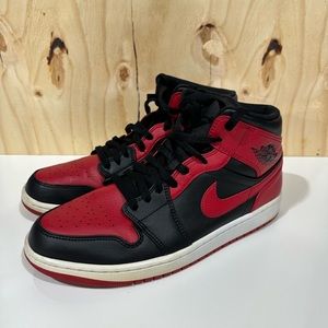 Size 10.5 - Air Jordan 1 Mid 'Banned “2020”' 554724-074